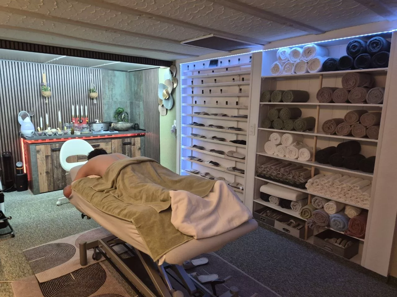 Hardware cosmetology treatment — Universal Professional GmbH — gallery-cosmetology-07