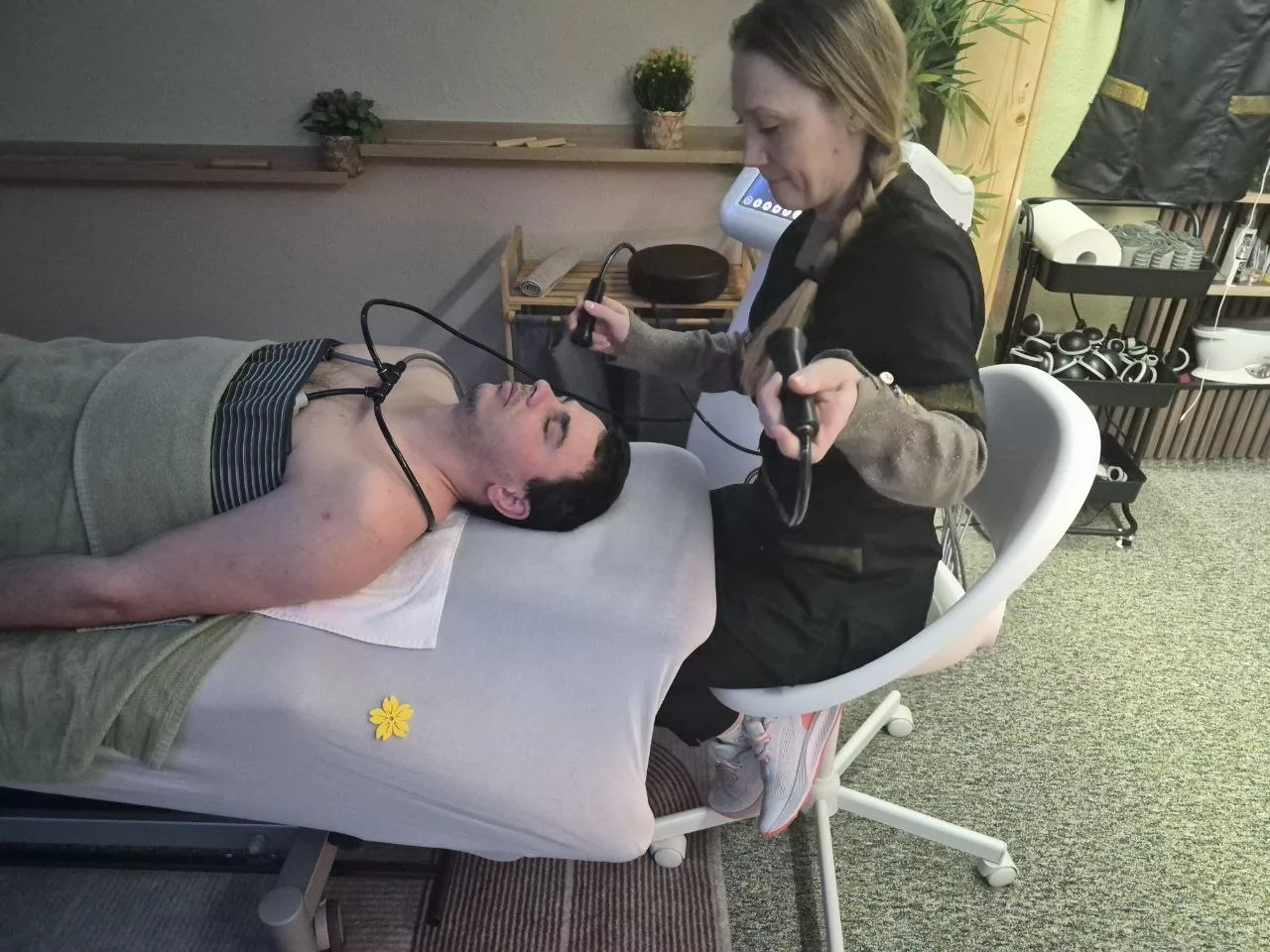 Hardware cosmetology treatment — Universal Professional GmbH — gallery-cosmetology-15