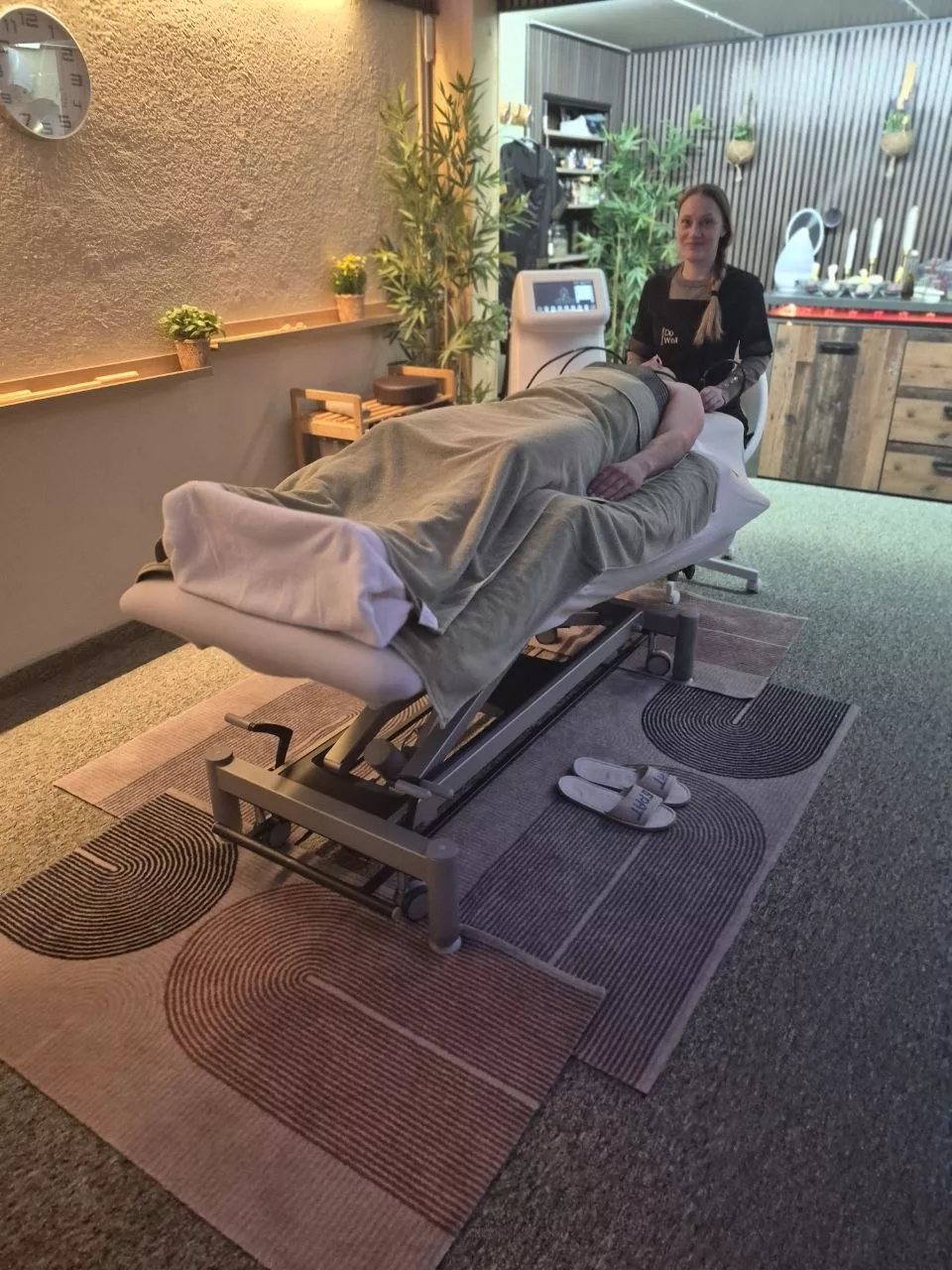 Hardware cosmetology treatment — Universal Professional GmbH — gallery-cosmetology-17