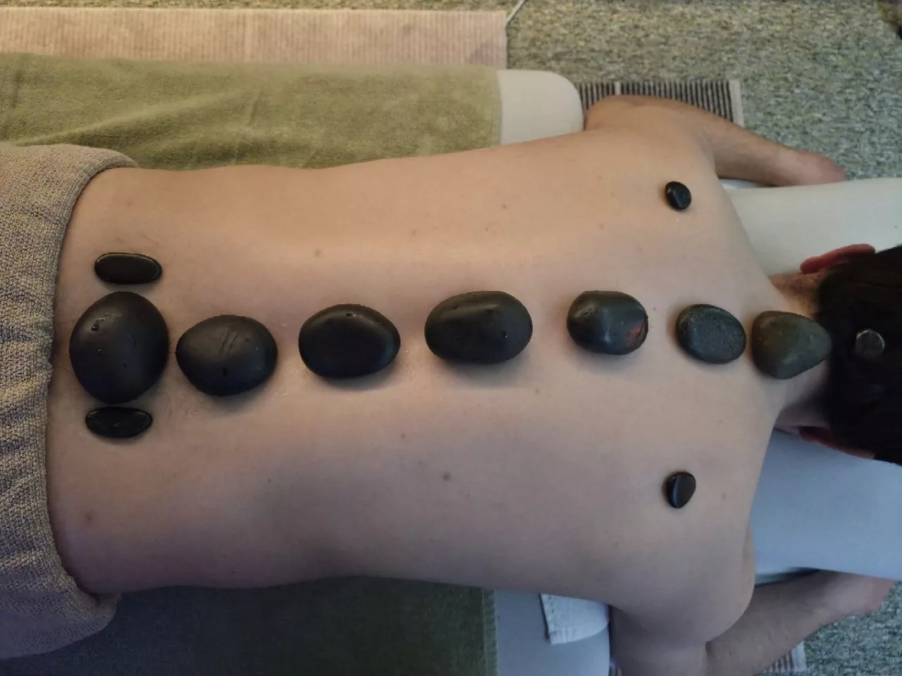 Professional massage therapy session — Universal Professional GmbH — gallery-massage-26