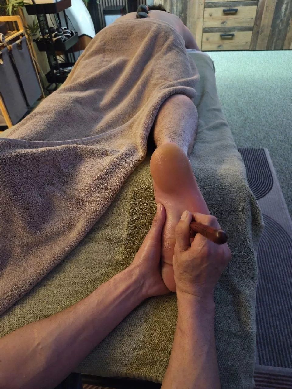 Professional massage therapy session — Universal Professional GmbH — gallery-massage-27